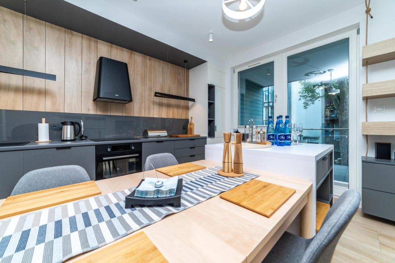 5O5 Deluxe By Oneapartments โซพอต ภายนอก รูปภาพ
